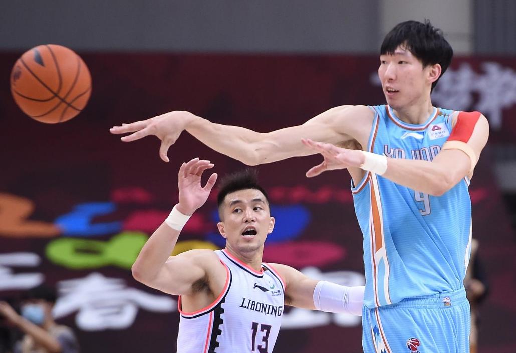 广厦击败北京 周琦空砍26分13篮板