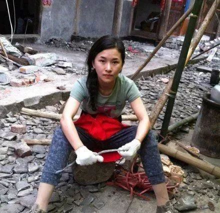 汶川地震幸存者单腿舞者30岁重回校园
