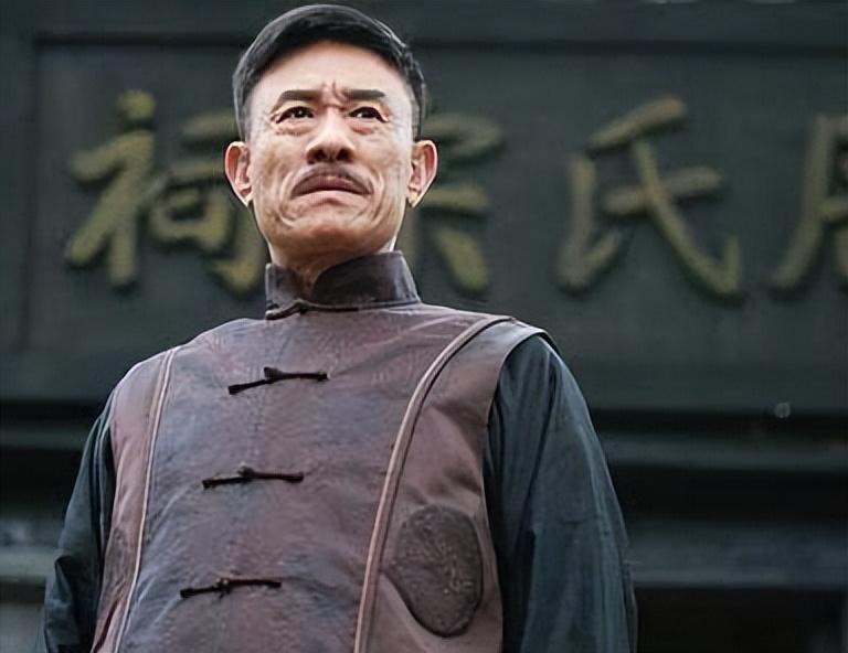 新华社评“肖飞董袭莹”事件