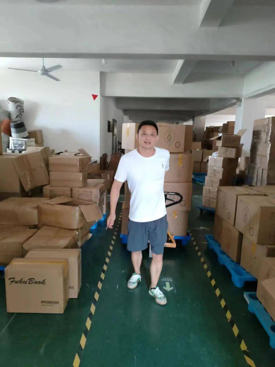 美国客户“砸单” 义乌工厂加急发货
