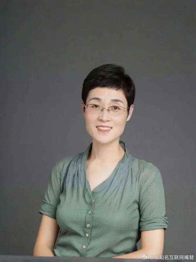周思成称刘晓艳编假学历
