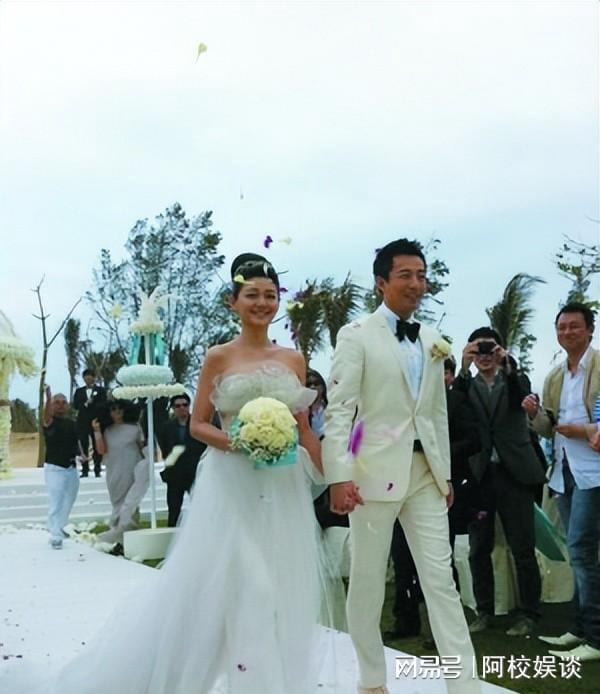汪小菲两次婚礼差距大