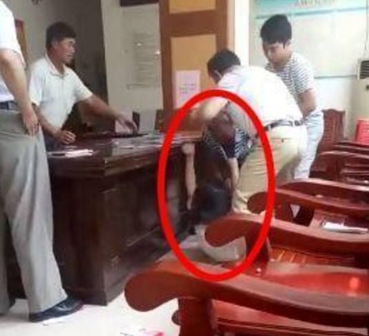 摆拍民政局打架被拘