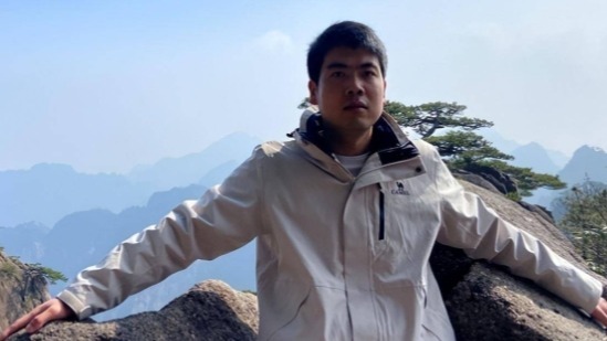 卜文哲爬山意外离世