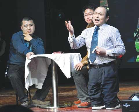 女子坠楼向丈夫喊我还没死快打120