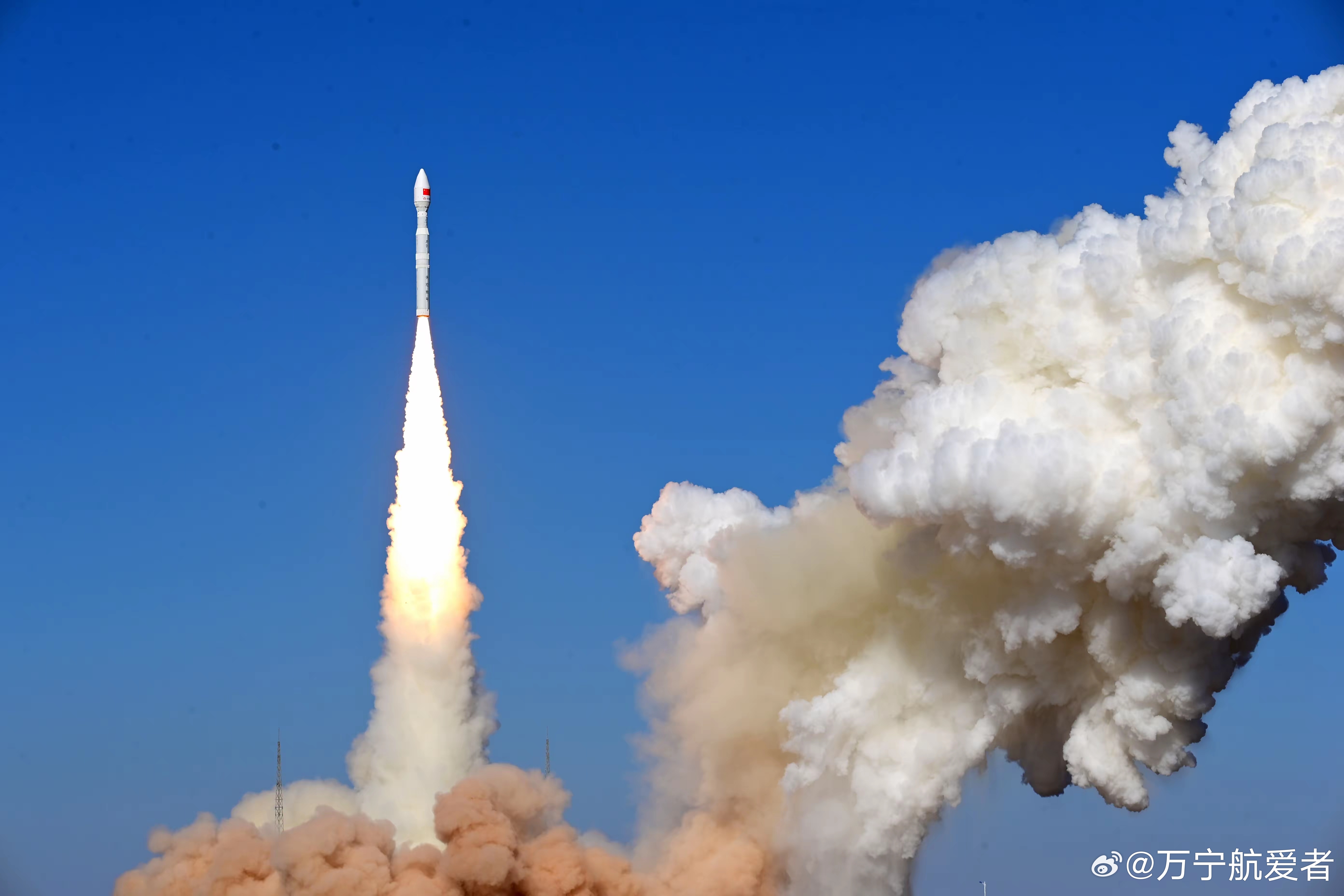 力箭一号遥七运载火箭发射成功