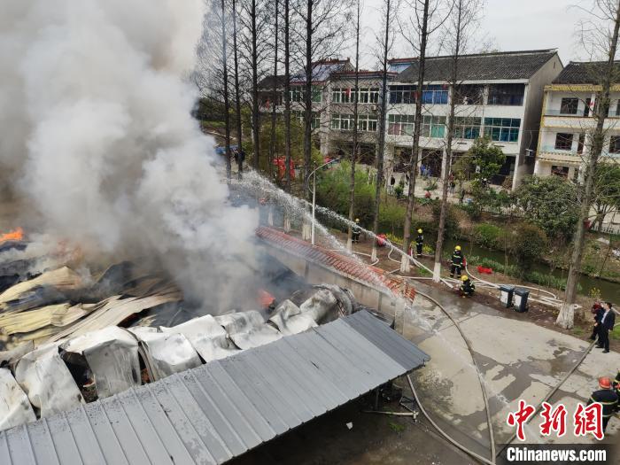宜宾纺织厂发生火灾