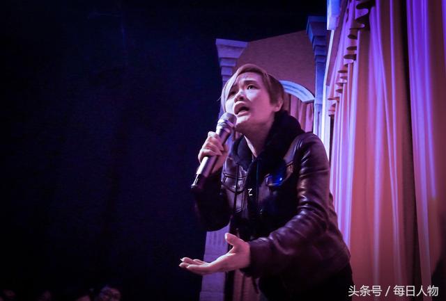 剧场回应脱口秀女演员表演中被猥亵