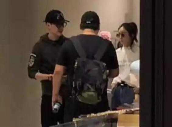 赵丽颖被曝恋情后首现身