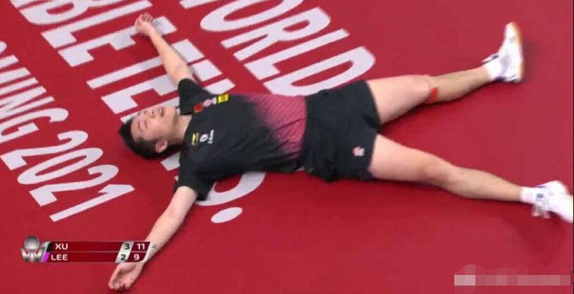 孙颖莎神级防守！三次化解男选手倒地爆冲，现场观众沸腾了！
