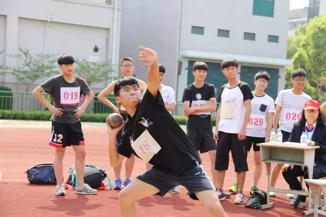 "还有15天就高考了！考生和家长必看的最后冲刺指南"
