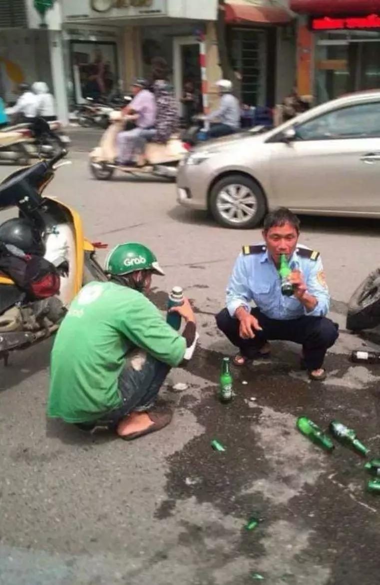 痛心！男孩离家出走后父亲送外卖车祸去世一个家庭的悲剧警示