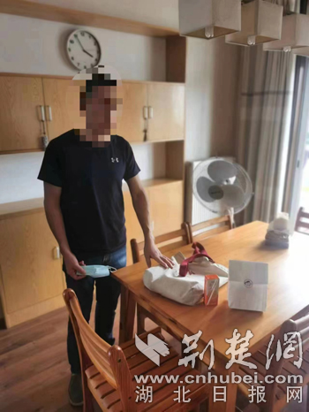 震惊！19岁男子入室行凶后竟淡定叫外卖，背后真相令人不寒而栗
