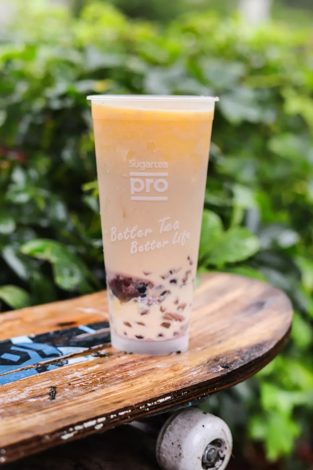 "17元奶茶只有半杯"引众怒！揭秘奶茶行业隐藏的消费陷阱