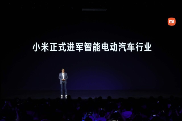 震撼！雷军豪掷500亿赌未来，10年计划背后藏着什么秘密？