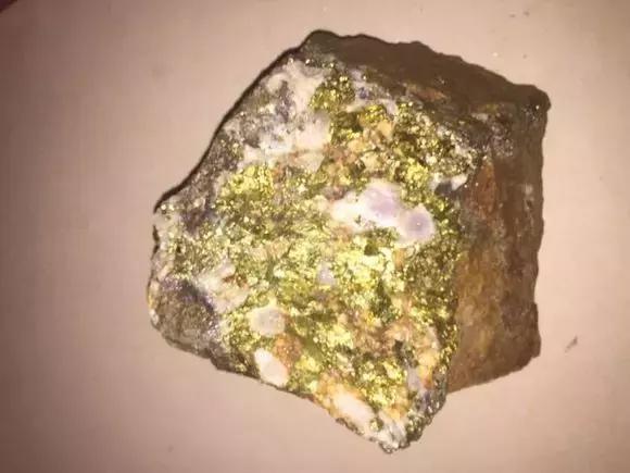 震惊！研究发现地核正在泄漏黄金，科学家揭示背后惊人真相！